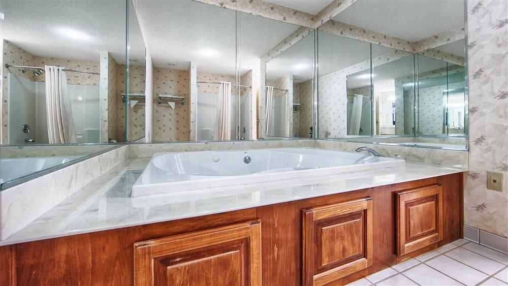 Best Western Hawkinsville Inn & Suites Стая снимка