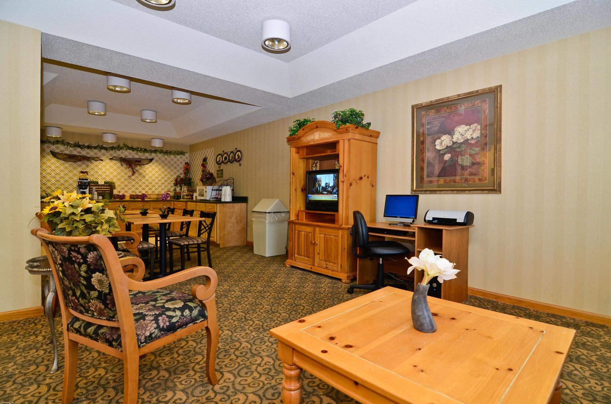 Best Western Hawkinsville Inn & Suites Интериор снимка